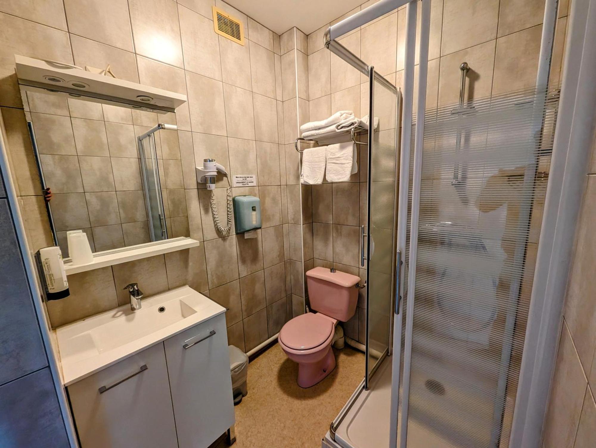 Logis Hotel Le Beau Site Chambon-sur-Lac Kültér fotó