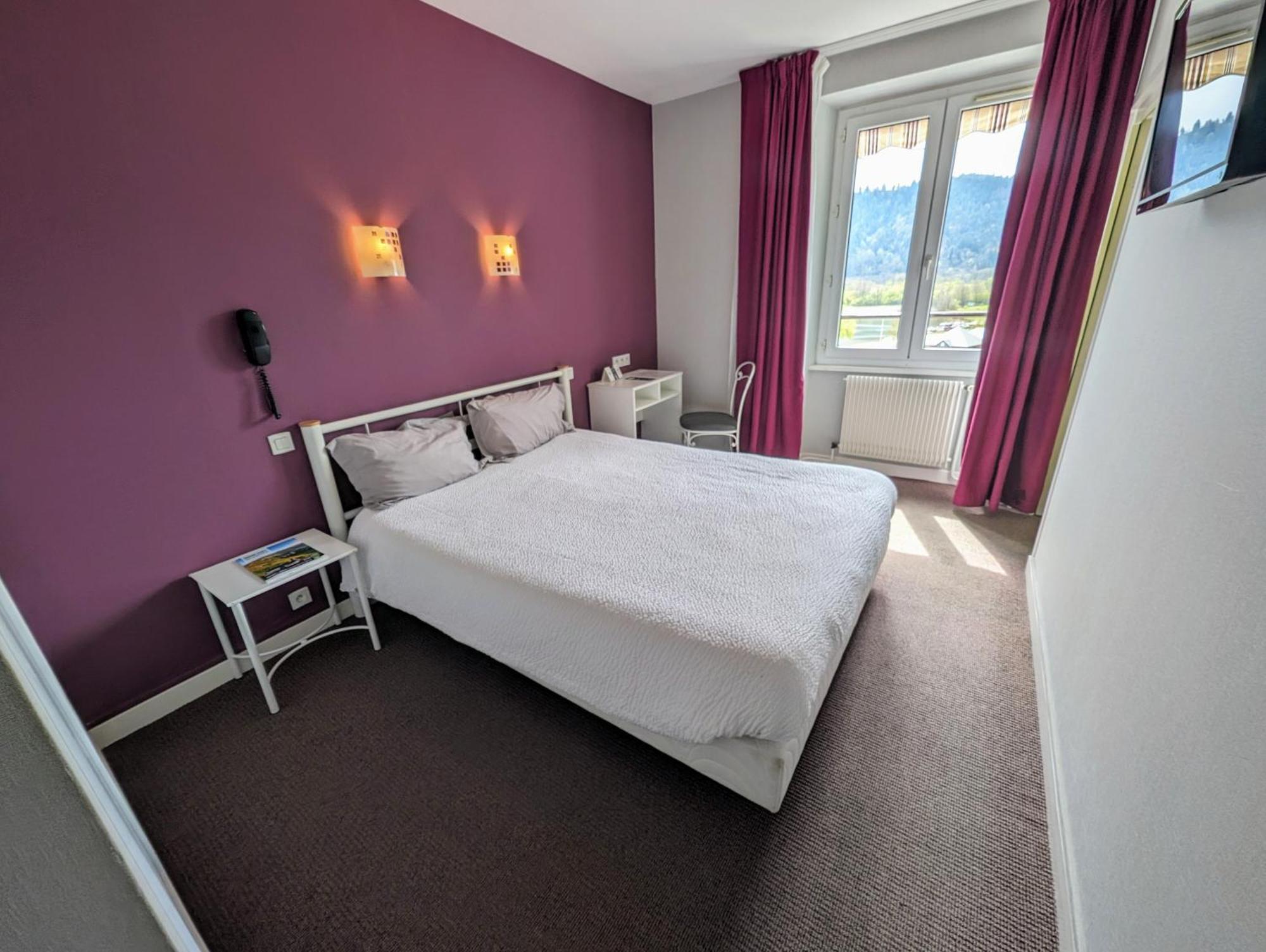 Logis Hotel Le Beau Site Chambon-sur-Lac Kültér fotó