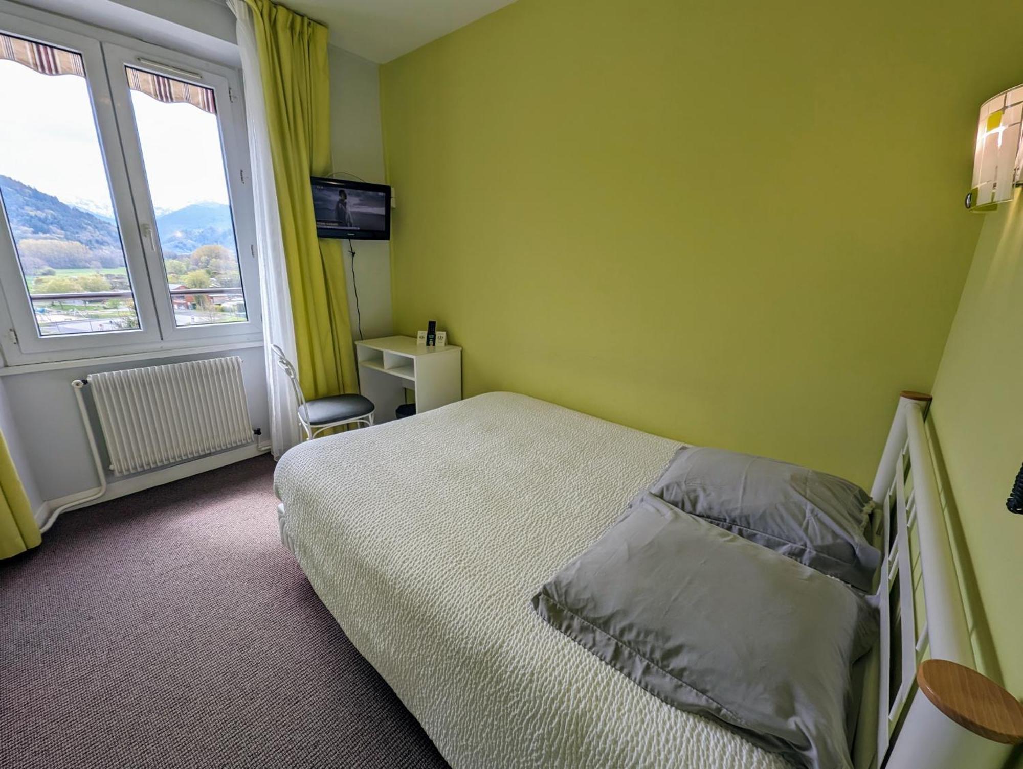 Logis Hotel Le Beau Site Chambon-sur-Lac Kültér fotó