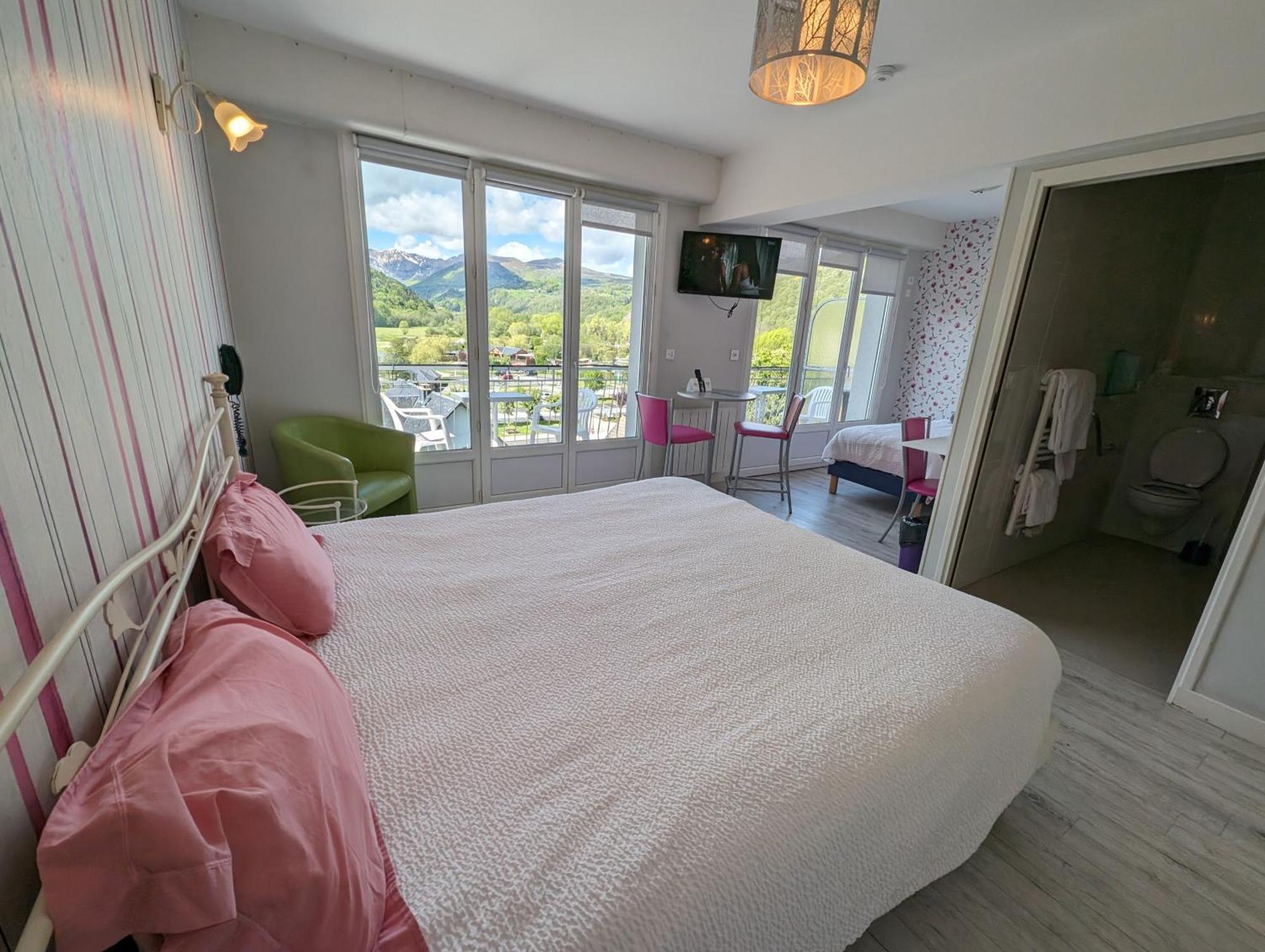 Logis Hotel Le Beau Site Chambon-sur-Lac Kültér fotó