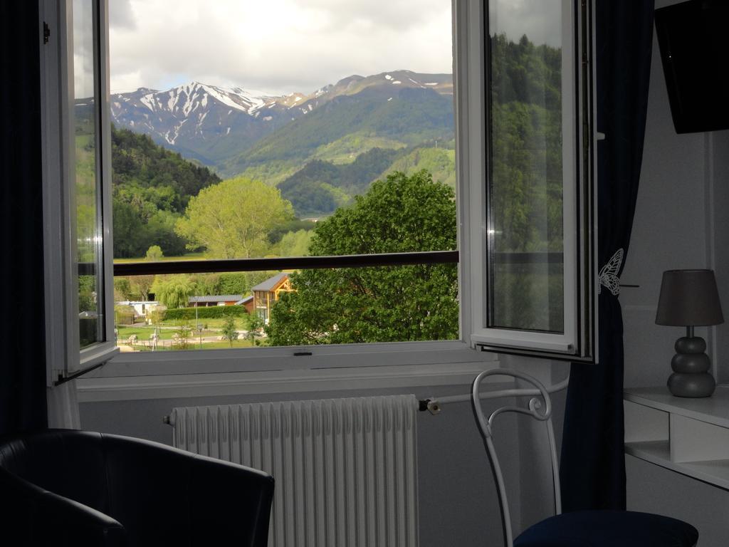 Logis Hotel Le Beau Site Chambon-sur-Lac Kültér fotó