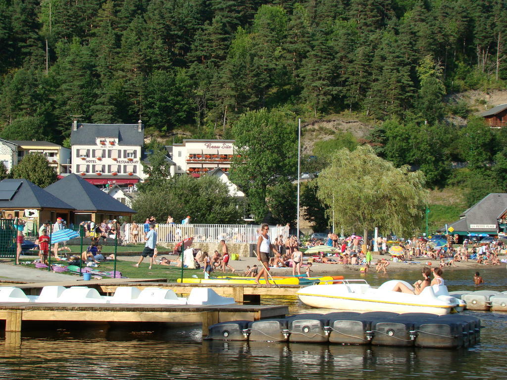 Logis Hotel Le Beau Site Chambon-sur-Lac Kültér fotó